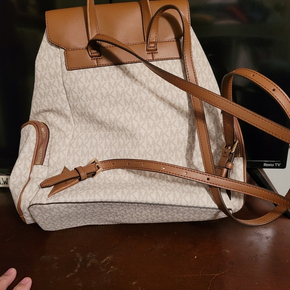 Michael Kors backpack purse - Picture 2 of 7